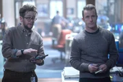 L-R: C Hemingway (Petey Gibson), Jason Grant (Scott Caan)