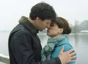 Wege zum Glück Kapitel 355 Staffel 1, Episode 355 Max lässt seinen Gefühlen freien Lauf und küsst Nina: Jost Pieper als Max, Gisa Zach als Nina