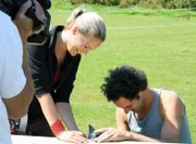 Expertin Eva Brenner (li.)