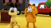 Garfield und Odie machen Urlaub in einem Geisterhaus.