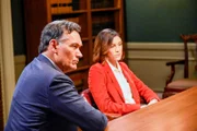 Jimmy Smits (Elijah Strait), Caitlin McGee (Sydney Strait).
