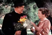 Reverend Robert Alden (Dabbs Greer, l.); Anna Craig (Iris Korn, r.)