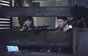 Brennan (Emily Deschanel, L) and Booth (David Boreanaz, R) will go to any lengths necessary to ensure justice is served when they try to catch suspect-at-large Jacob Broadsky