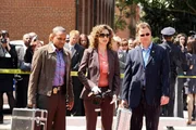 V.l.: Dr. Sheldon Hawkes (Hill Harper), Stella Bonasera (Melina Kanakaredes) und Mac Taylor (Gary Sinise) untersuchen gleich zwei Fälle: Ein Zuschauer eines Basketballspiels wurde ermordert, und der Taximörder hat ein weiteres Mal zugeschlagen.