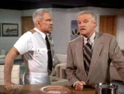 Kapitän O´Neil (Jon Cypher) bittet den Privatdetektiv Dennis Stanton (Keith Mitchell) um Hilfe. Er soll einen Mord an Bord aufklären.