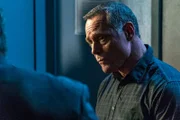 Hank Voight (Jason Beghe) Die Verwendung des sendungsbezogenen Materials ist nur mit dem Hinweis und Verlinkung auf TVNOW gestattet.