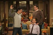 Die Rache der Ohrfeige: Ted (Josh Radnor, l.), Marshall (Jason Segel, M.) und Barney (Neil Patrick Harris, r.) ...