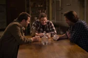 (v.l.n.r.) Castiel (Misha Collins); Dean Winchester (Jensen Ackles); Sam Winchester (Jared Padalecki)