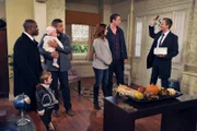 Zu Thanksgiving treffen sich Ted, Robin, James, Lily, Tom, Marshall und Barney in Long Island ...