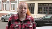 Leann (19) ist sauer - sie wartet bereits seit Tagen auf ihr Bürgergeld