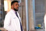 Dr. Floyd Reynolds (Jocko Sims)