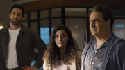 (v.l.n.r.) Jesse Boone (Noah Mills); Lucy Tara (Yasmine Al-Bustami); Ernie Malik (Jason Antoon)
