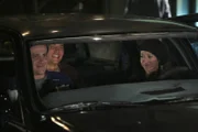 Sind der Meinung, Barney und Robin auseinanderbringen zu  müssen, da sie sich von morgens bis abends streiten: Ted (Josh Radnor, M.), Marshall (Jason Segel, l.) und Lily (Alyson Hannigan, r.) ....