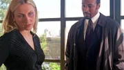 Betsy (Emily Wing) und Detective Lennie Briscoe (Jerry Orbach).