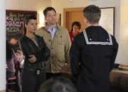 Bei den Ermittlungen in einem neuen Mordfall: Ziva (Cote de Pablo, l.) und Tony (Michael Weatherly, 2.v.l.) ...