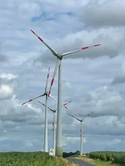 Windkraftanlagen sollen immer mehr ausgebaut werden.