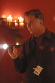 Grissom und sein CSI-Team untersuchen den Mord an vier Mönchen in einem Buddhisten-Tempel.