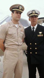 Harmon Rabb, Jr. (David James Elliott, l.), A.J. Chegwidden (John M. Jackson)