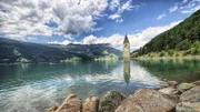 Glockenturm vom Reschensee.