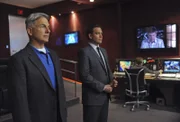 Gibbs (Mark Harmon, l.), DiNozzo (Michael Weatherly, r.) und das restliche Team ermitteln in einem neuen Fall ...