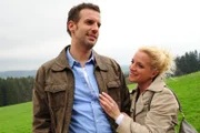 Nils (Florian Stadler, l.); Tanja (Judith Hildebrandt, r.)