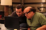 v.li.: Mac (Rob McElhenney), Frank Reynolds (Danny DeVito)