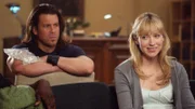 Eliot (Christian Kane) und Parker (Beth Riesgraf) bereiten sich auf einen Auftrag vor. Die Lebensmittelfirma Lillian Food vertreibt Tiefkühlkost, die während der Produktion mit Bakterien verseucht wurde.