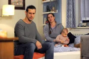 Julian (Sandro Kirtzel) und Sophia (Patricia Freund) müssen sich entscheiden, ob sie sich trennen oder doch zusammen bleiben.