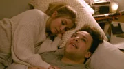 Hanna (Isabella Wolf) und Jaksch (Jakob Schreier) nach einer Partynacht.