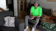 Seitdem Torsten EU-Rentner ist, muss er genau auf sein Geld achten. Nun hat er besonderen Besuch bekommen: Fans besuchen Torsten und haben so einiges an Geschenken mitgebracht.