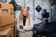 Ringo triumphiert, als Patrizia (Miriam Lahnstein) durch seine Aktion die Worte fehlen.