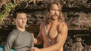 Peter 'Dimma' Chan (Sebastian Tang, l.) und Buddy Fraser (Lincoln Younes, r.)
