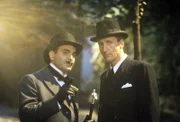 David Suchet (Hercules Poirot), Hugh Fraser (Captain Haistings).
