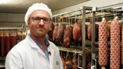 Christian Sostmann in der Reifekammer.