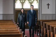 Mel Vera (Melonie Diaz, l.); Harry Greenwood (Rupert Evans, r.)