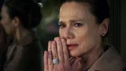 Was weiß die Firmenanwältin Ingrid Block (Lena Olin) tatsächlich über den Mord einer Buchhalterin?