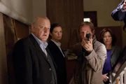 v.l.n.r.: Wilsberg (Leonard Lansink), Alex (Ina Paule Klink), Overbeck (Roland Jankowsky) und Springer (Rita Russek)