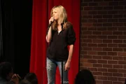 Dee Reynolds (Kaitlin Olson)