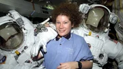 Susan Helms startet am Weltfrauentag als erste Frau zur ISS.