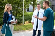 Sabine Scholz braucht dringend ein offenes Ohr, als sie zufällig Dr. Elias Bähr und Mikko Rantala über den Weg läuft.