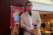Aufregung im Konzerthaus. Seit Tagen sabotiert jemand die Proben zum großen Konzert von Starpianistin Elfie Fant. Die Erdmännchen-Detektive Jan & Henry helfen dem verzweifeltem Theaterdirektor (Michael Müller) den Fall zu lösen.