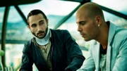 Salvatore Conte (Marco Palvetti, l.) und Ciro Di Marzio (Marco D'Amore, r.)