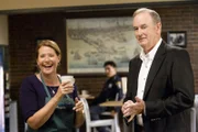 Angela Rizzoli (Lorraine Bracco) freut sich, endlich den US-amerikanischen Fernsehmoderator Bill O'Reilly kennenlernen zu können.