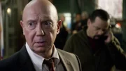 Captain Donald Cragen (Dann Florek, l) und Tutuola (Ice-T) stoßen bei den Ermittlungen auf einen ähnlichen Mord, der bereits über 20 Jahre zurückliegt. Gibt es einen Zusammenhang?