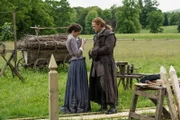 Outlander - Die Highland-Saga Staffel 5 Folge 5. Caitriona Balfe als Claire Randall, Sam Heughan als Jamie Fraser.