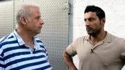 Verkaufsprofi Sükrü Pehlivan (re.) soll Olafs Trödel zu Geld machen, damit der 53-Jährige endlich wieder durchatmen kann...