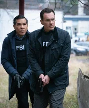 L-R: Clinton Skye (Nathaniel Arcand), Jess LaCroix (Julian McMahon)