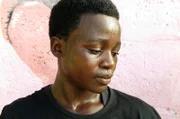 Fliegengewicht-Boxerin Melody Muluba gehört zu den immer zahlreicheren Frauen, die mit der traditionellen Rolle der Frau in Sambia brechen wollen.