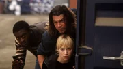 v.li. Alec Hardison (Aldis Hodge), Eliot Spencer (Christian Kane) und Parker (Beth Riesgraf)