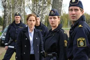 Polizist (Armin Karner), Vivi Sundberg (Claudia Michelsen), Polizist (Hannes Ipirotis), Maja (Franziska Weisz, Jens (Martin Loos).